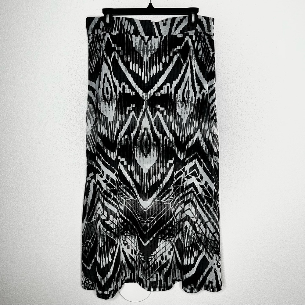 INC Womens Black & White Patterned Mesh Pull-On Flared Maxi Skirt Size L EUC